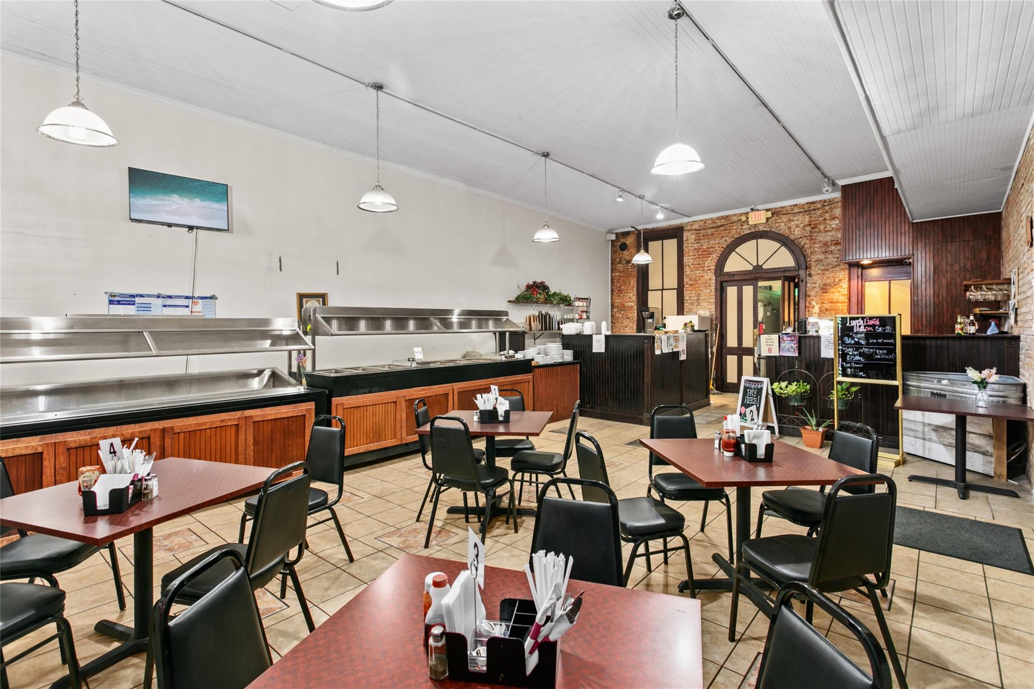 155 W Austin ST