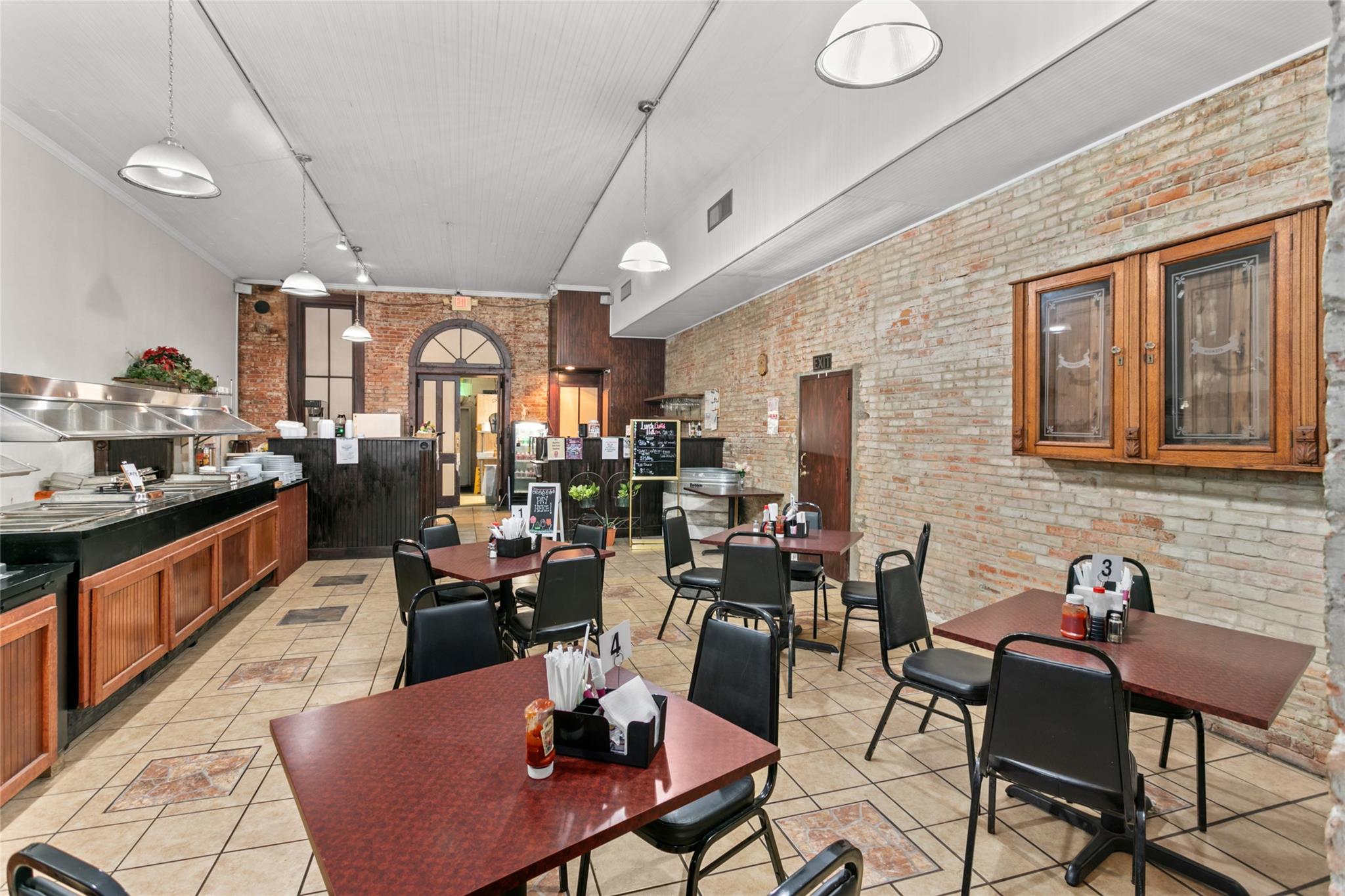 155 W Austin ST