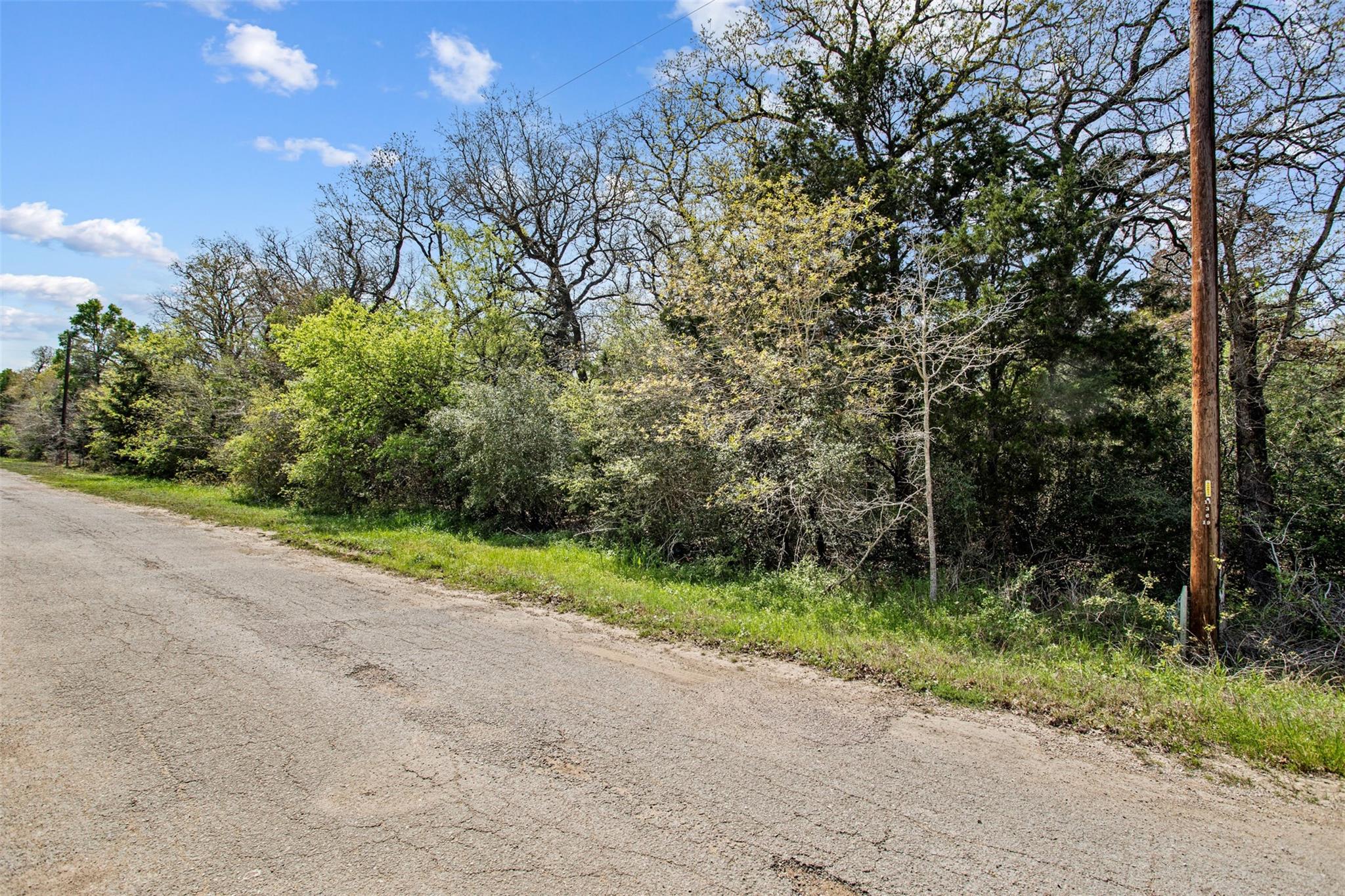1156 Deerwood DR