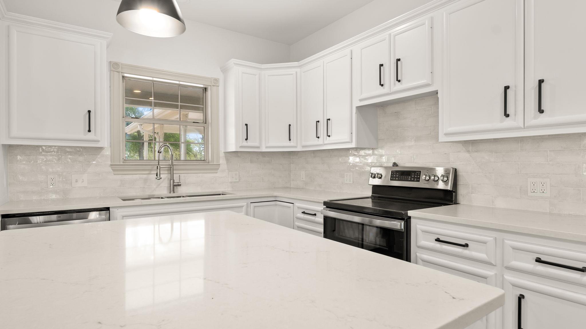 2205 S US Highway 77