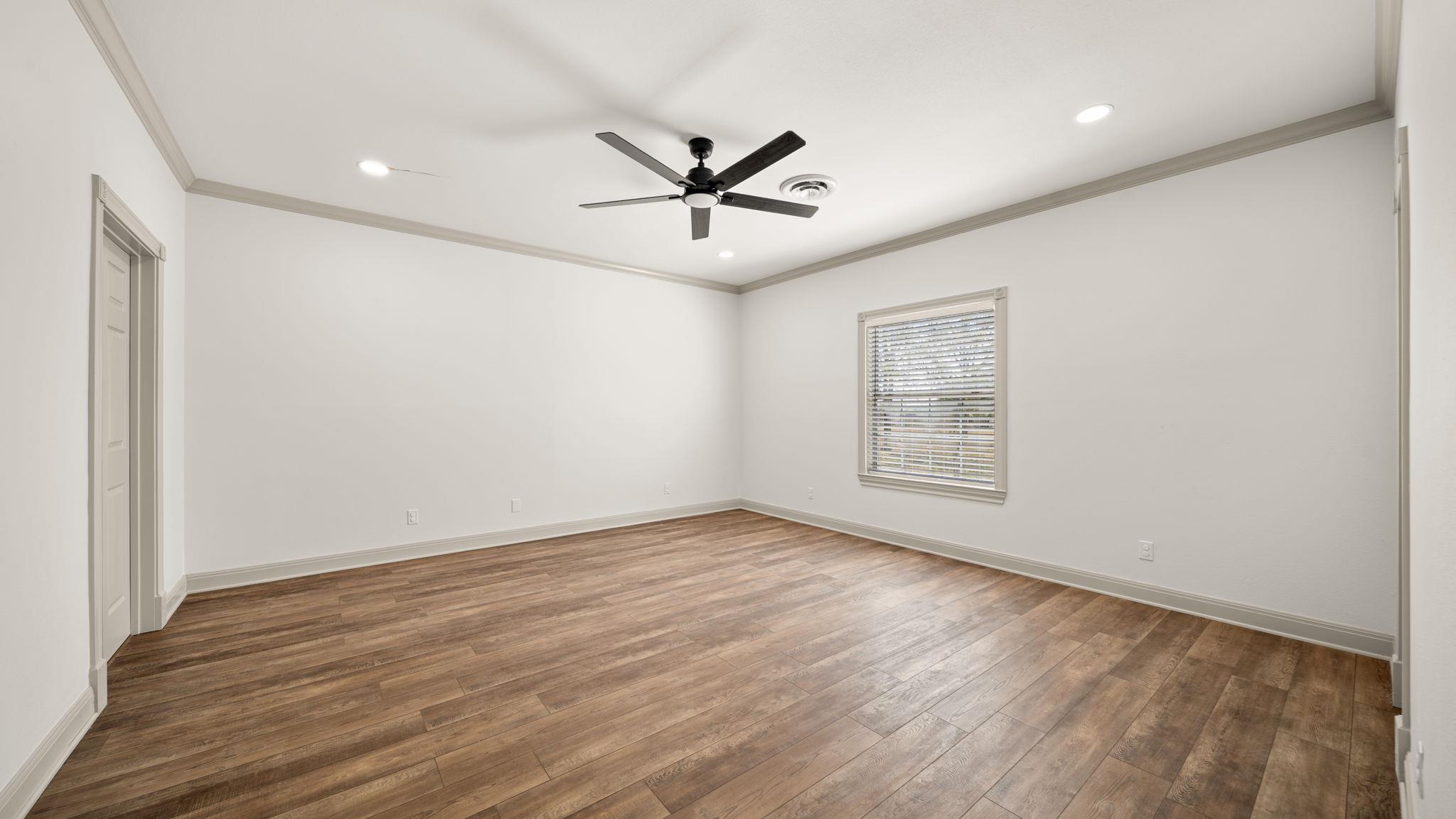 2205 S US Highway 77