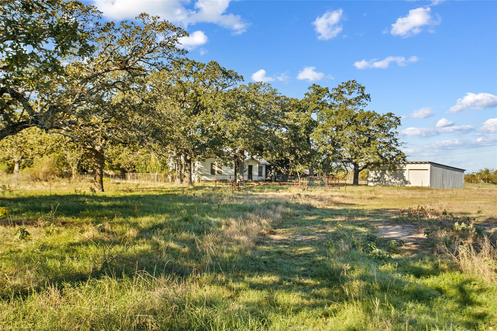 1180 Private Road 2261