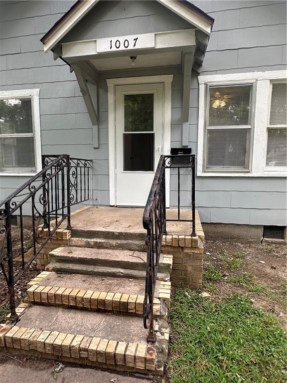 1007 W 3rd Street