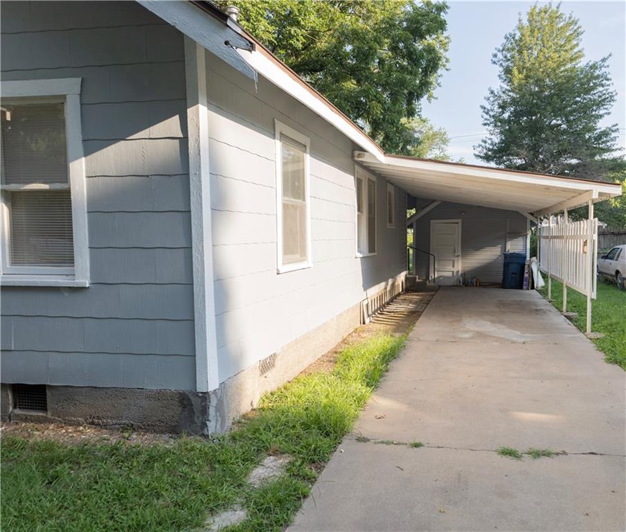1007 W 3rd Street