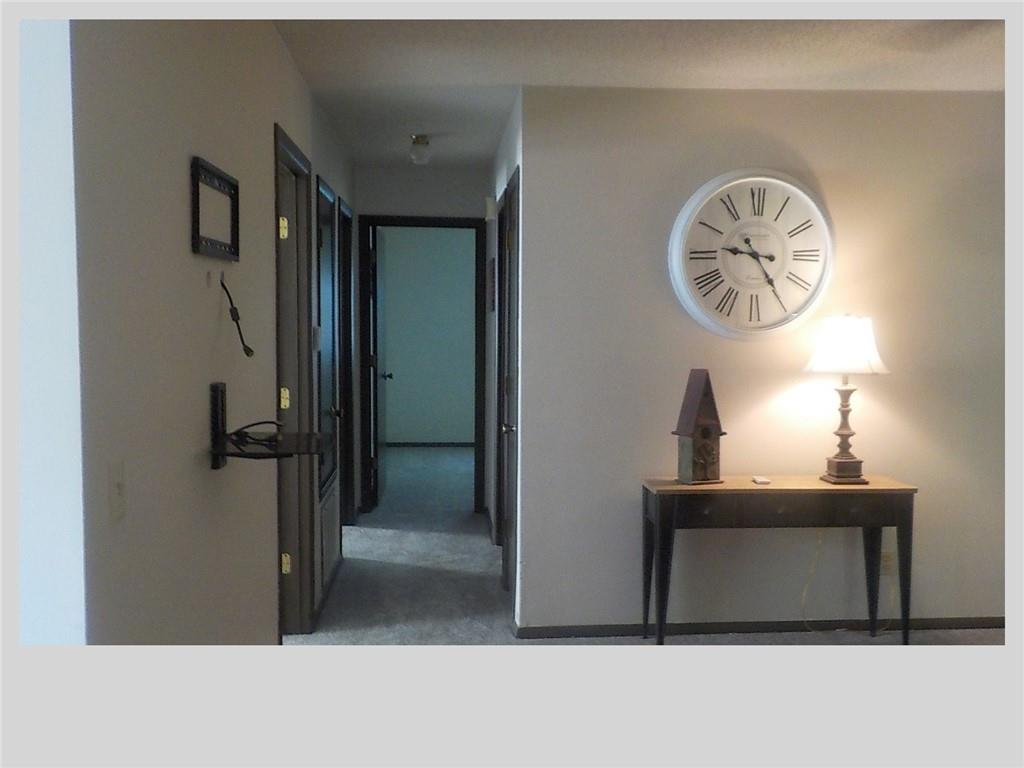 512 Hollywood Avenue