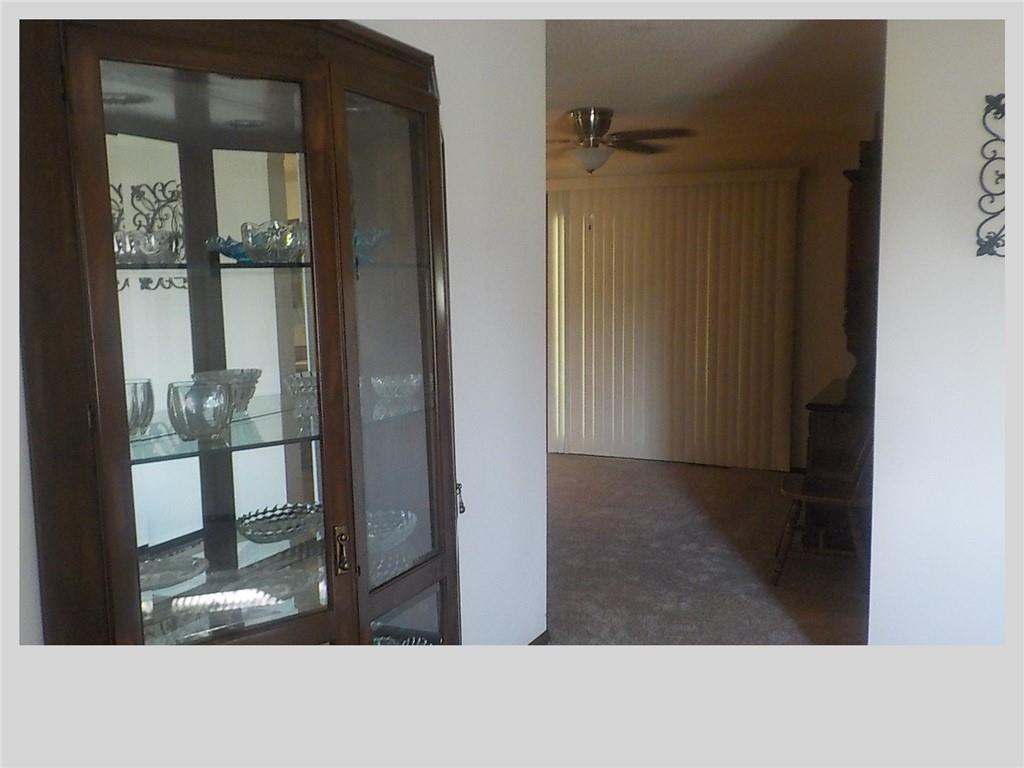 512 Hollywood Avenue