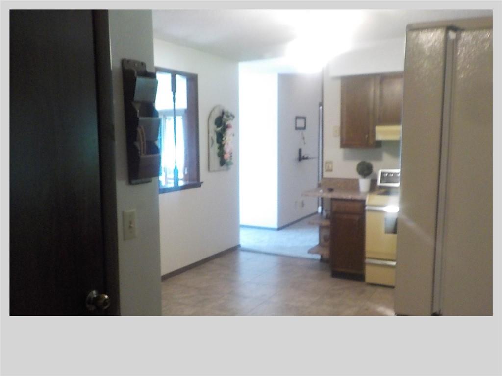 512 Hollywood Avenue