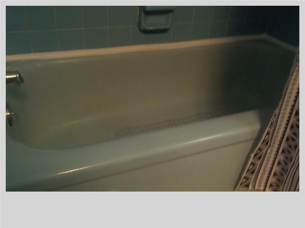 512 Hollywood Avenue