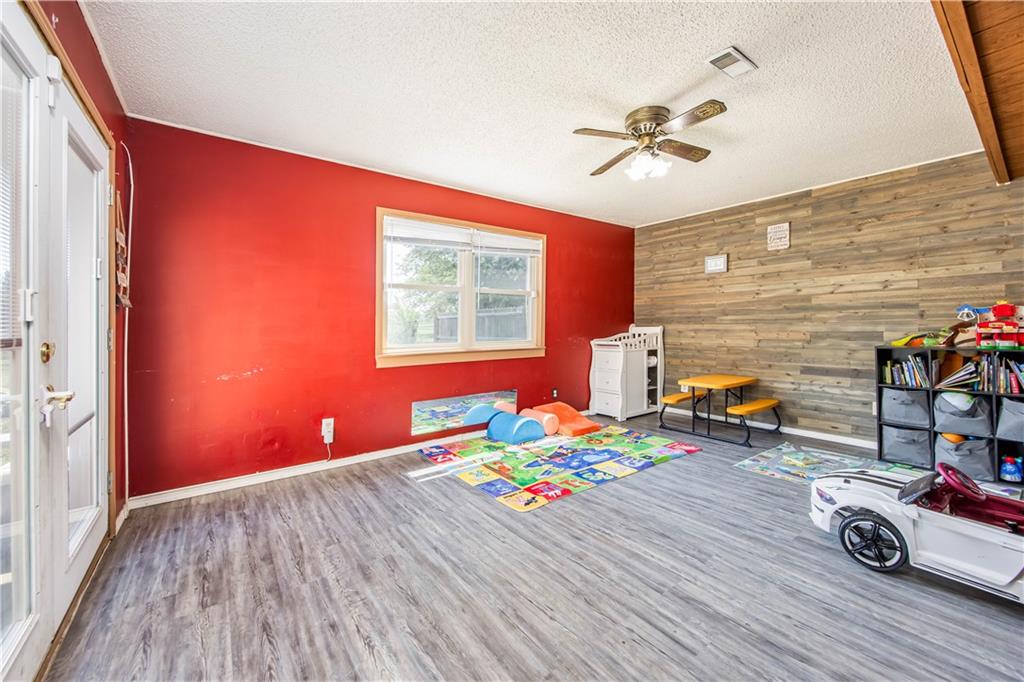 1307 W Hickory Street