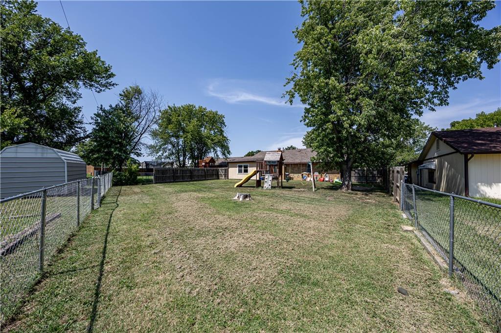 1307 W Hickory Street