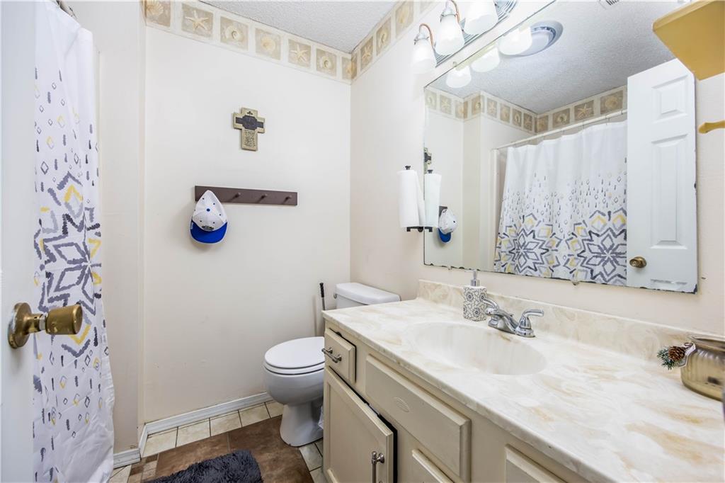 1307 W Hickory Street