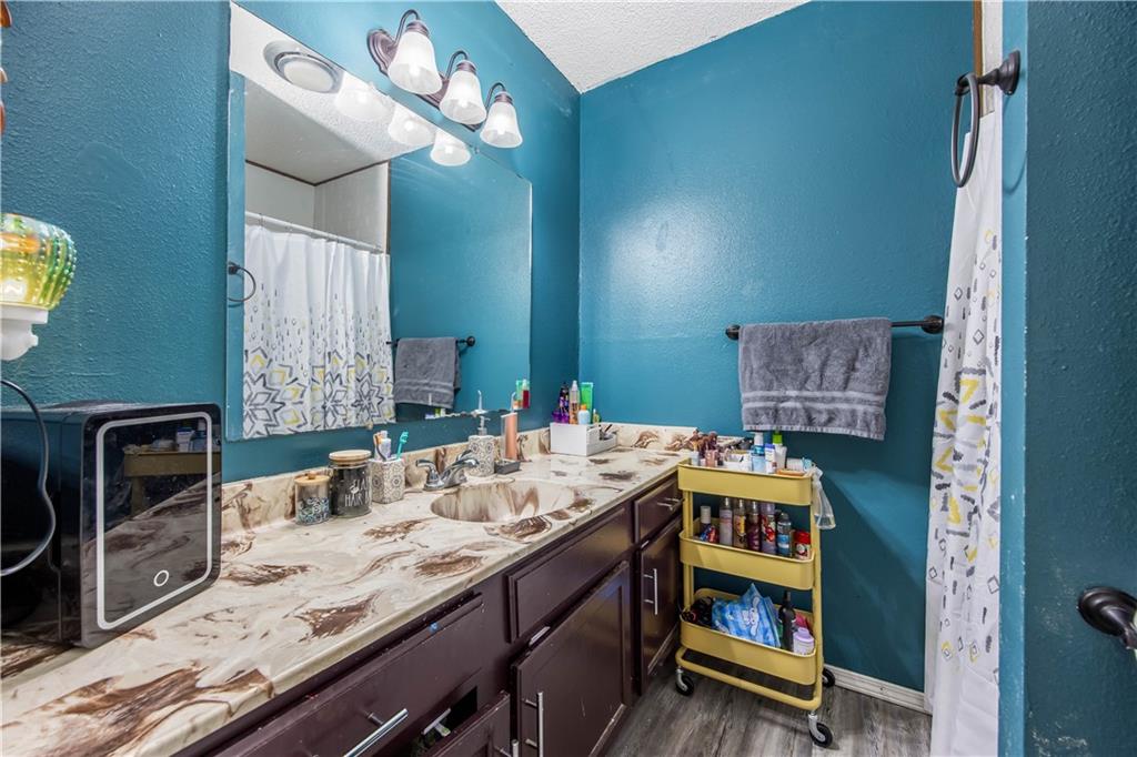 1307 W Hickory Street