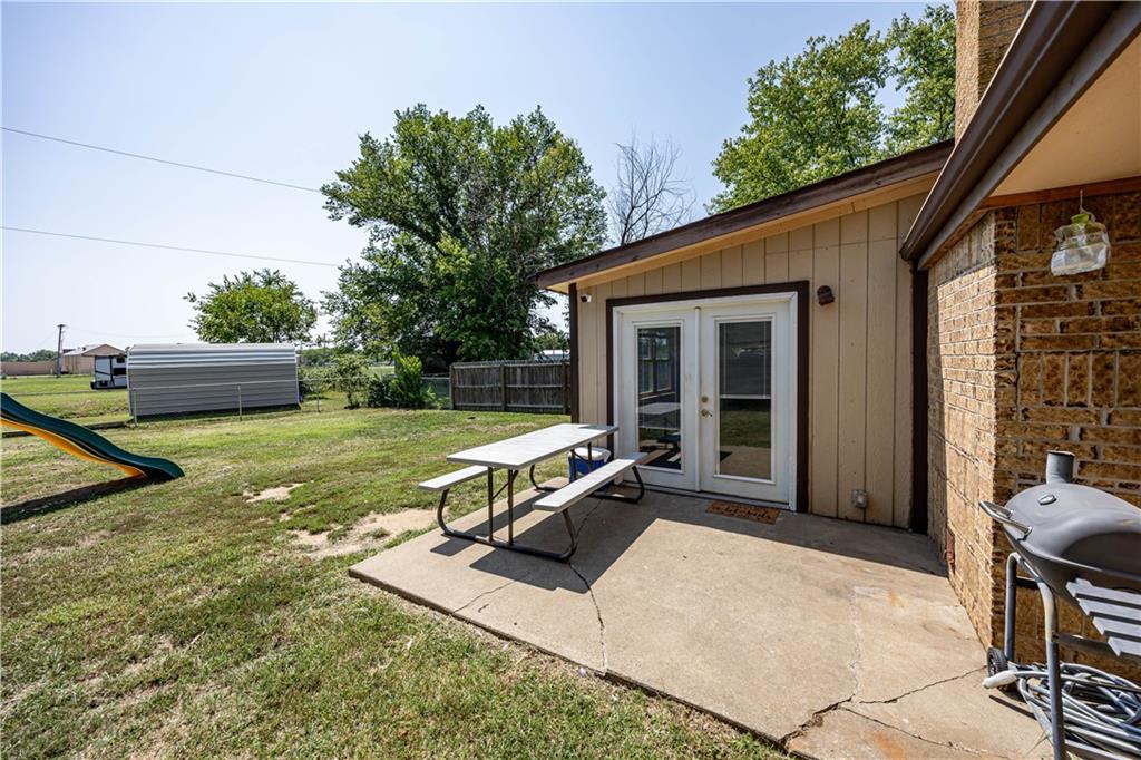 1307 W Hickory Street