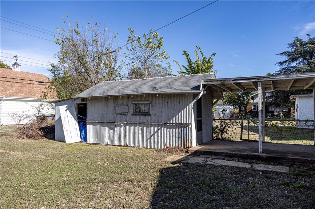 212 W New Street