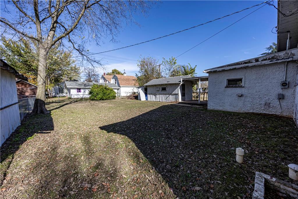212 W New Street