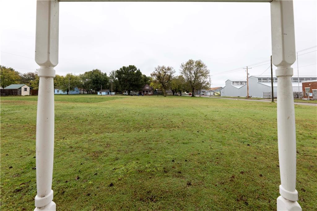 507-509 W 2nd Street Unit: 2