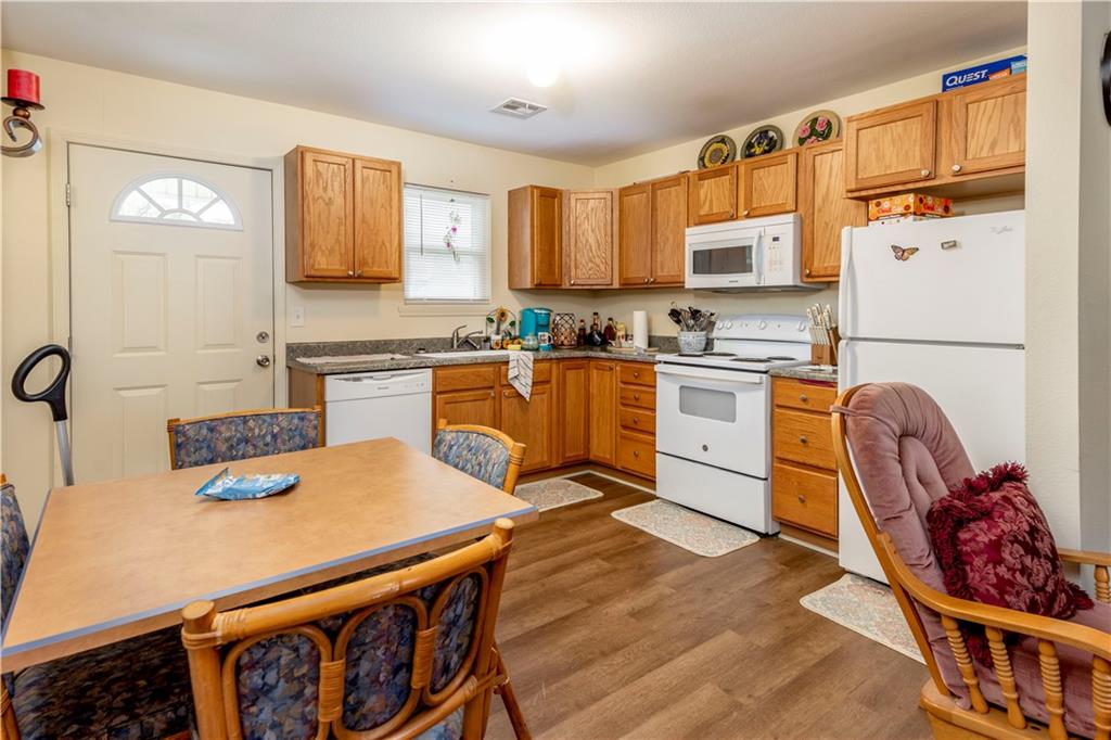 507-509 W 2nd Street Unit: 2