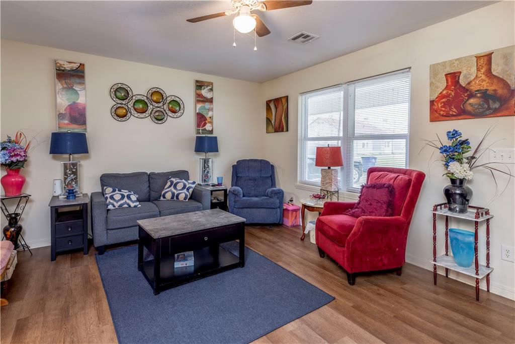 507-509 W 2nd Street Unit: 2