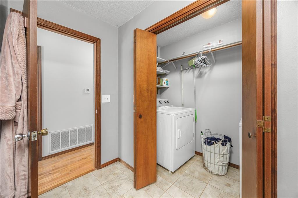 401 N Parkview Street