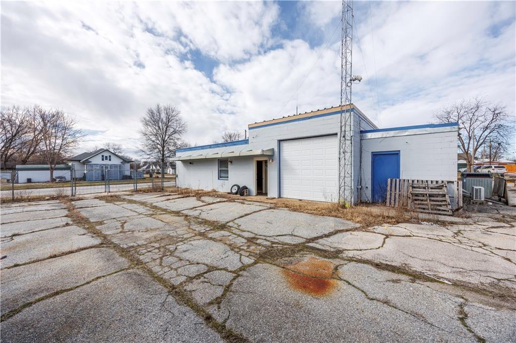 520 W Sycamore Street