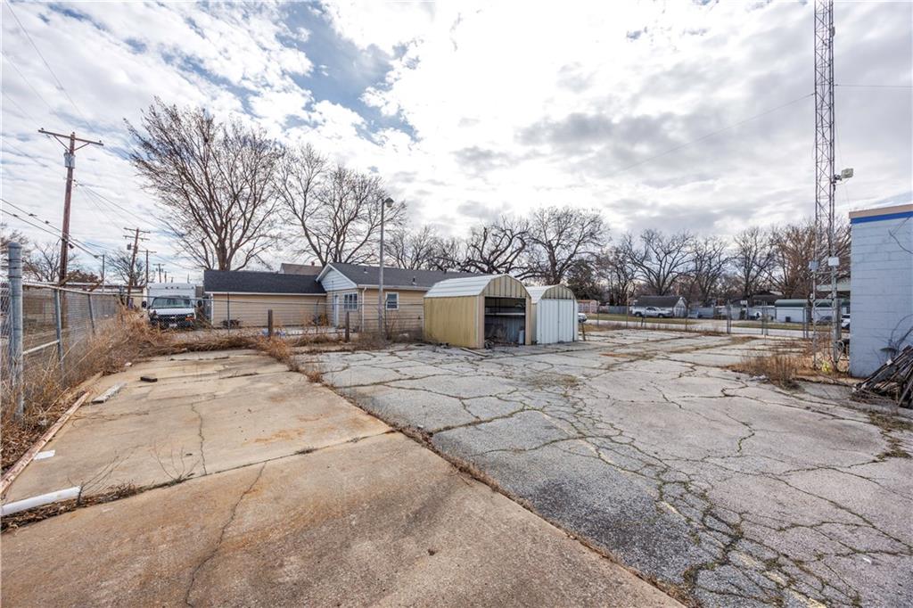 520 W Sycamore Street