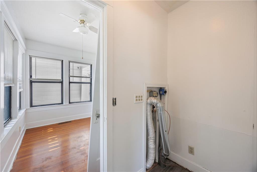 1624 Broadway Avenue