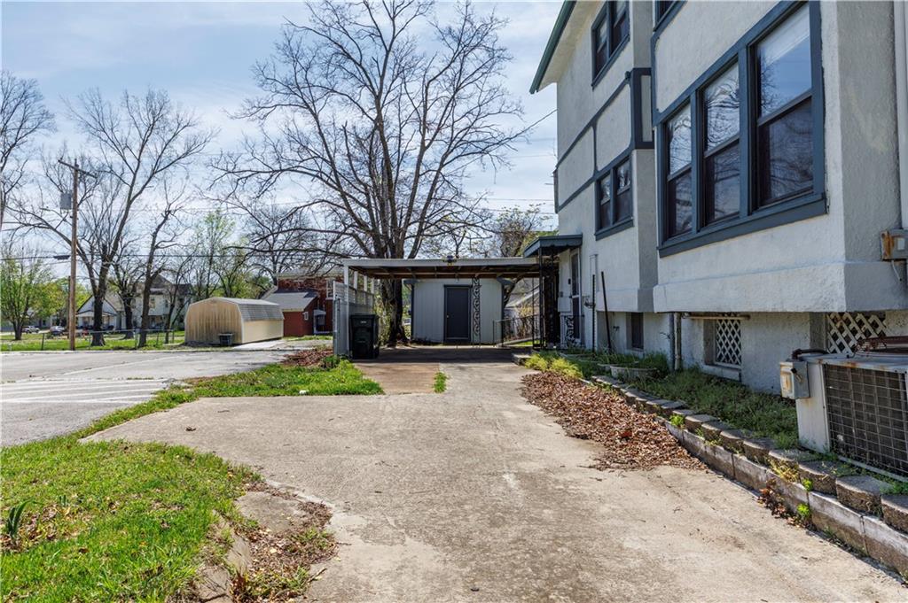 1624 Broadway Avenue