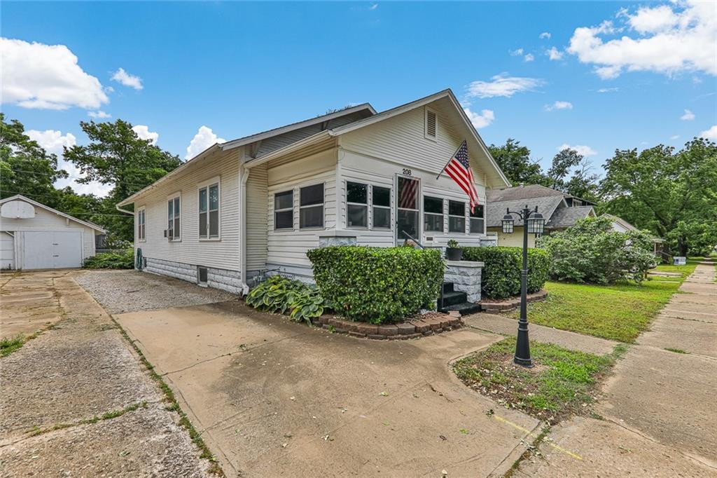 208 S 14th Street