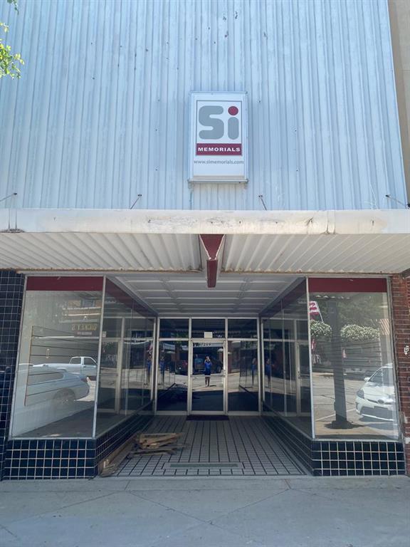 209 N Pennsylvania Avenue