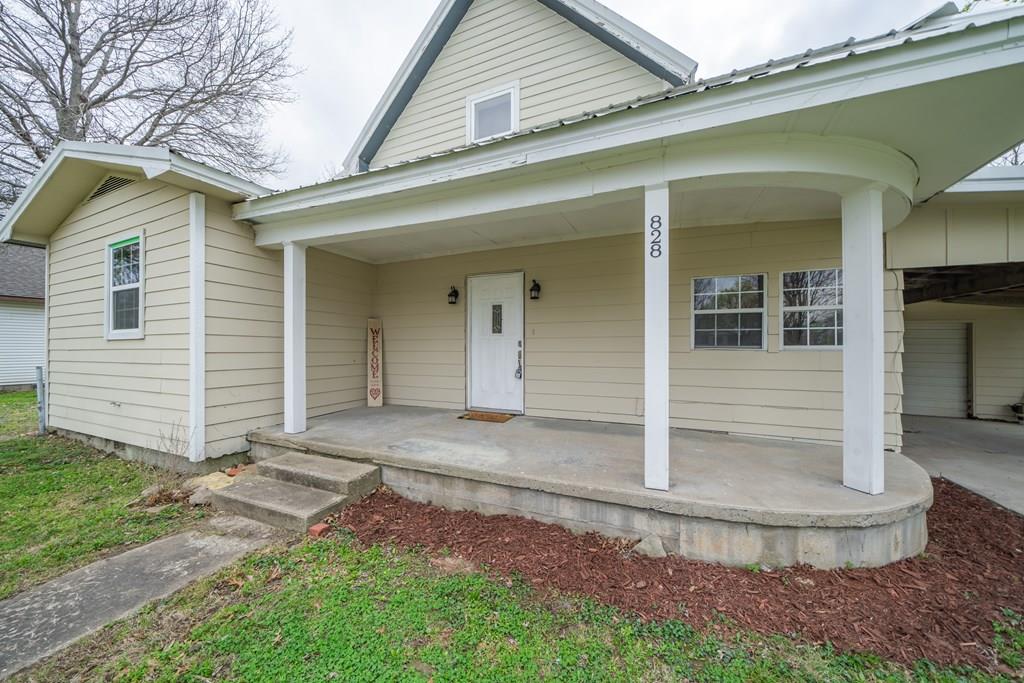 828 Walnut Street
