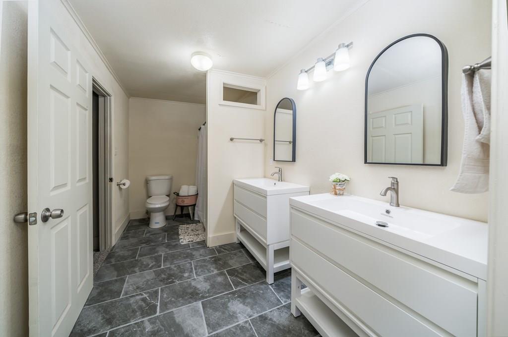 828 Walnut Street
