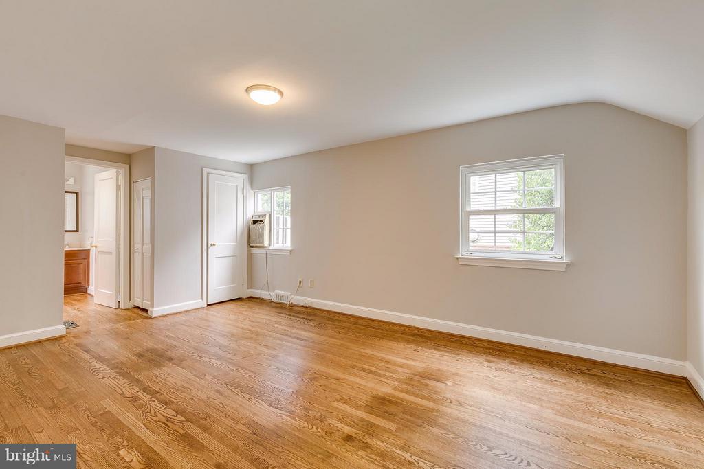 2404 Cameron Mills Rd