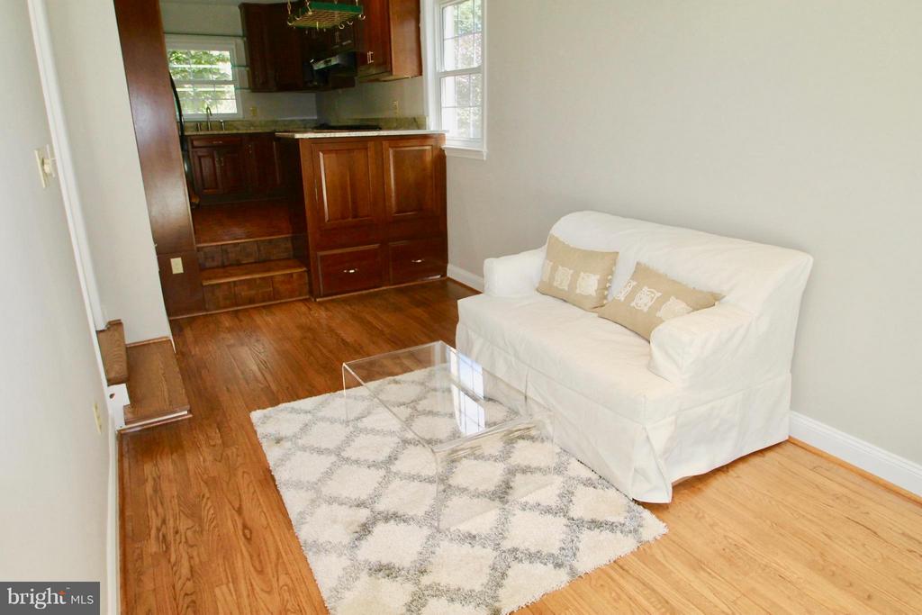 2404 Cameron Mills Rd