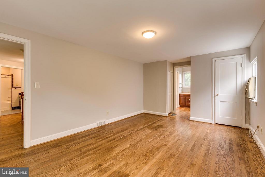 2404 Cameron Mills Rd