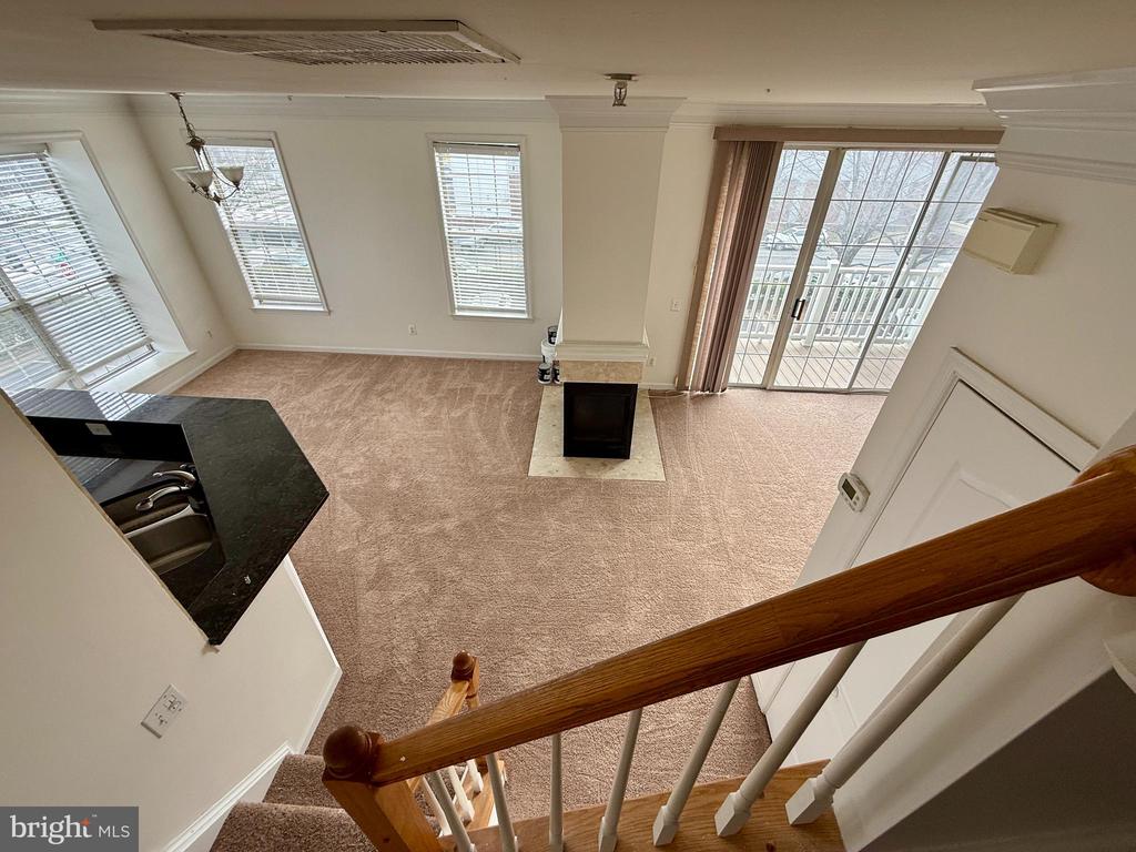 1809 KENWOOD AVENUE 303