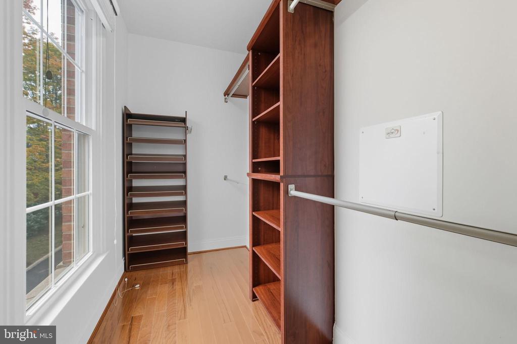 1115 CAMERON STREET 215