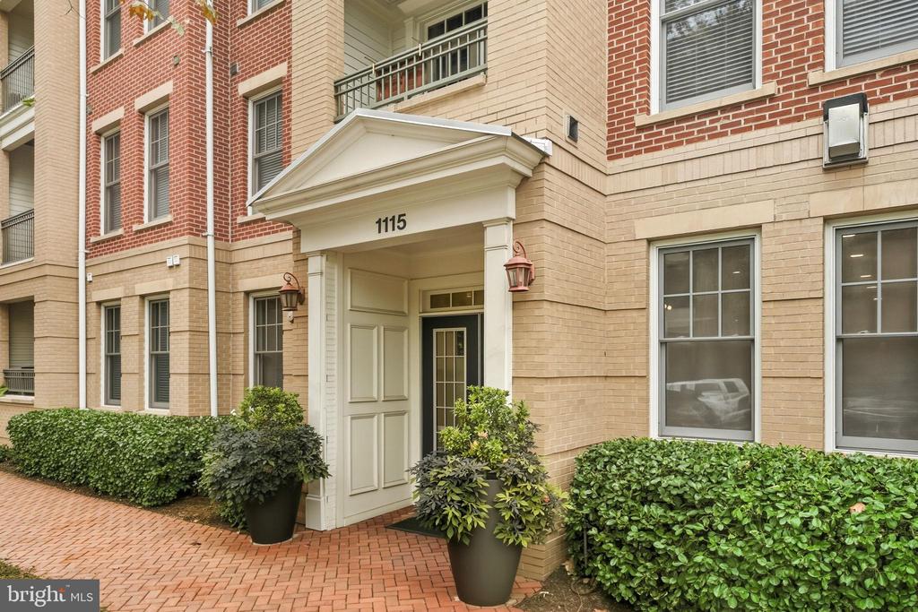 1115 CAMERON STREET 215