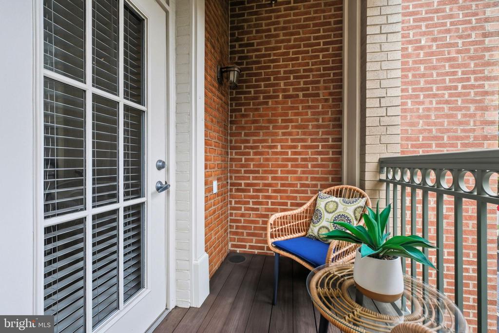 1115 CAMERON STREET 215