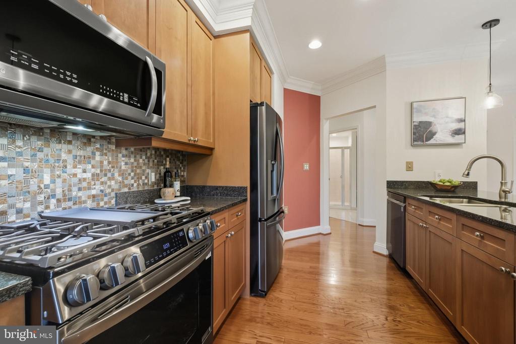 1115 CAMERON STREET 215