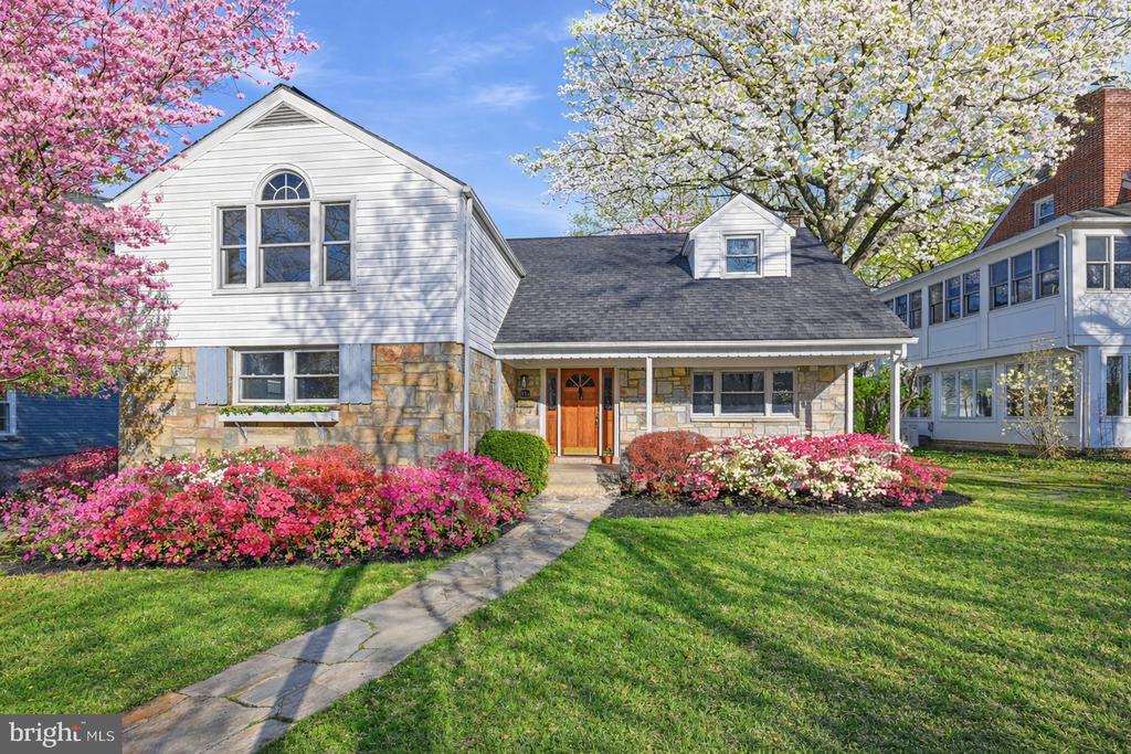 833 FONTAINE STREET