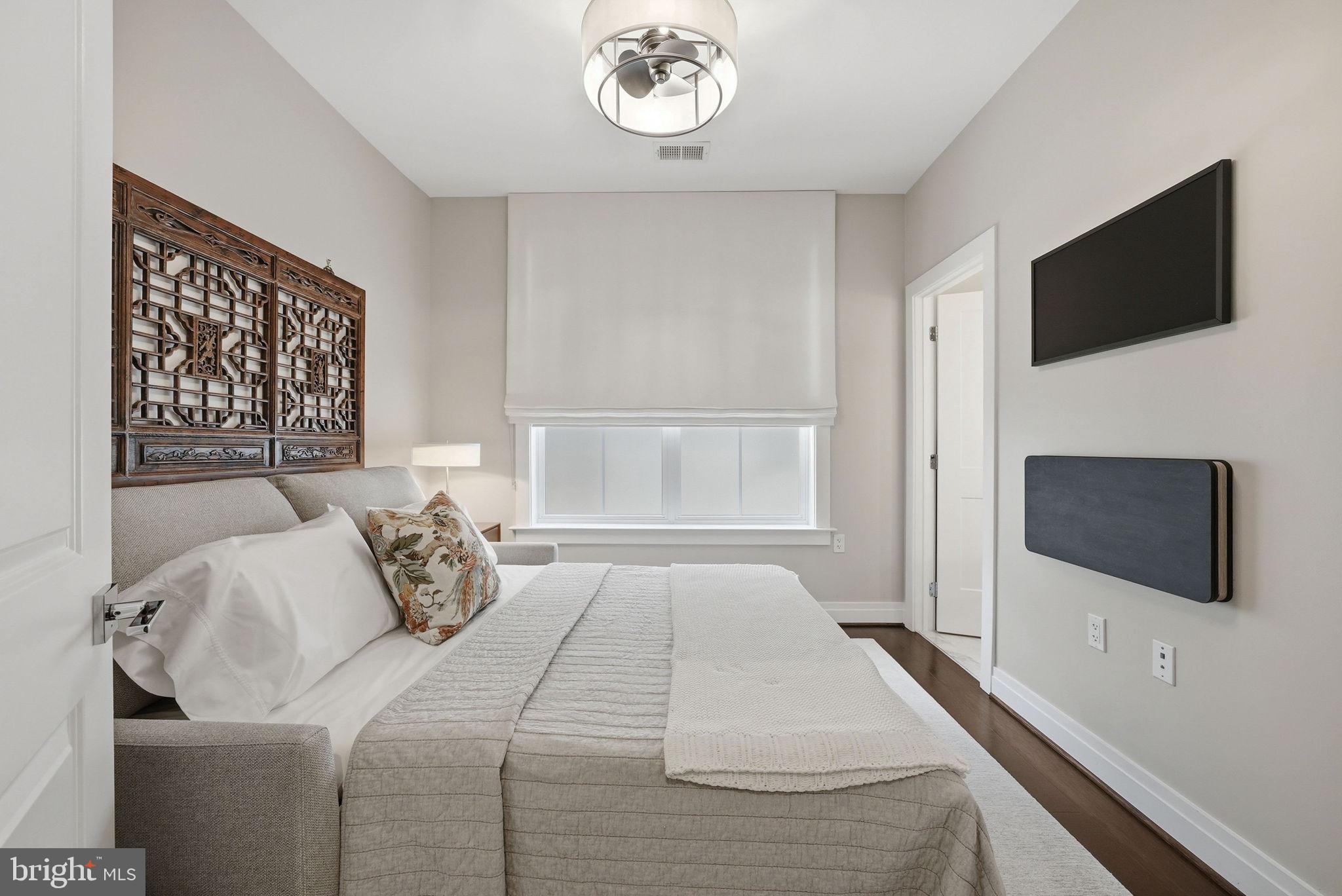 223 MONTGOMERY