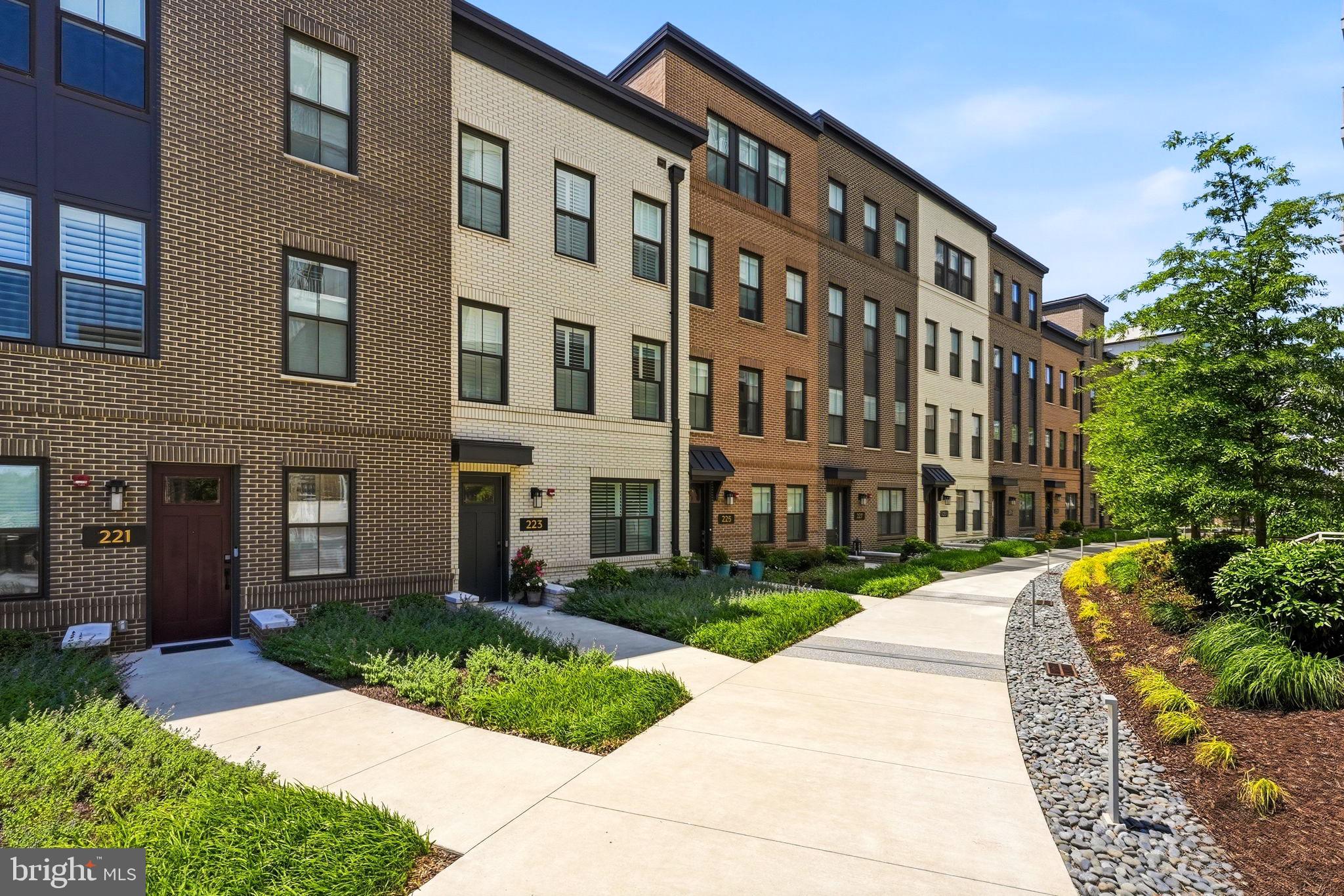 223 MONTGOMERY