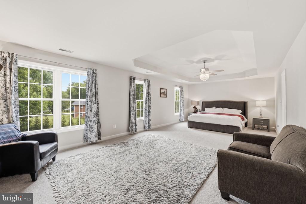 4720 FERRY LANDING ROAD