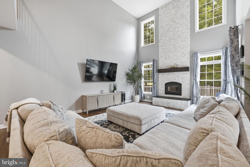 4720 FERRY LANDING ROAD