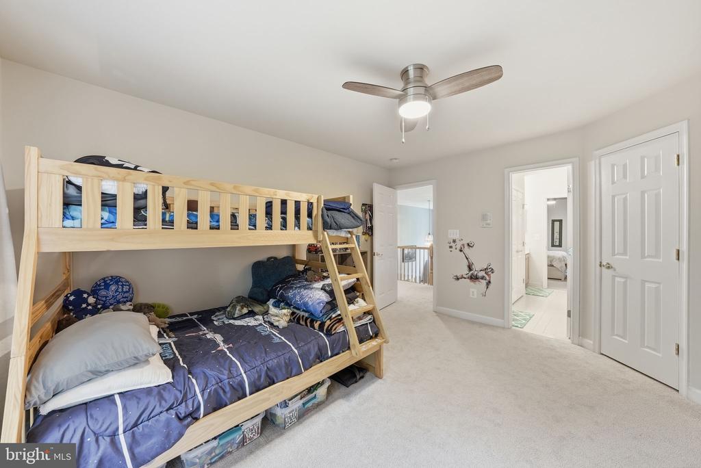 4720 FERRY LANDING ROAD