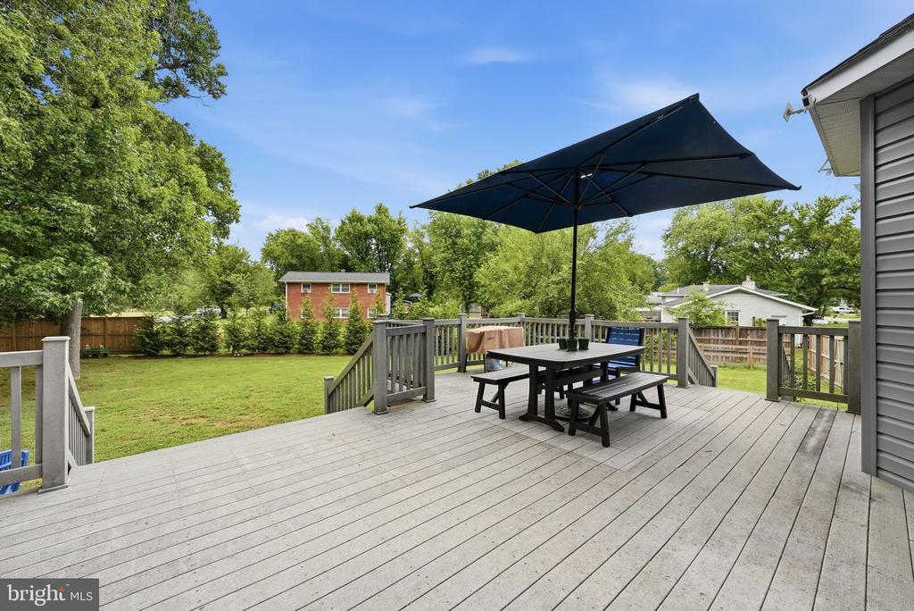 4720 FERRY LANDING ROAD