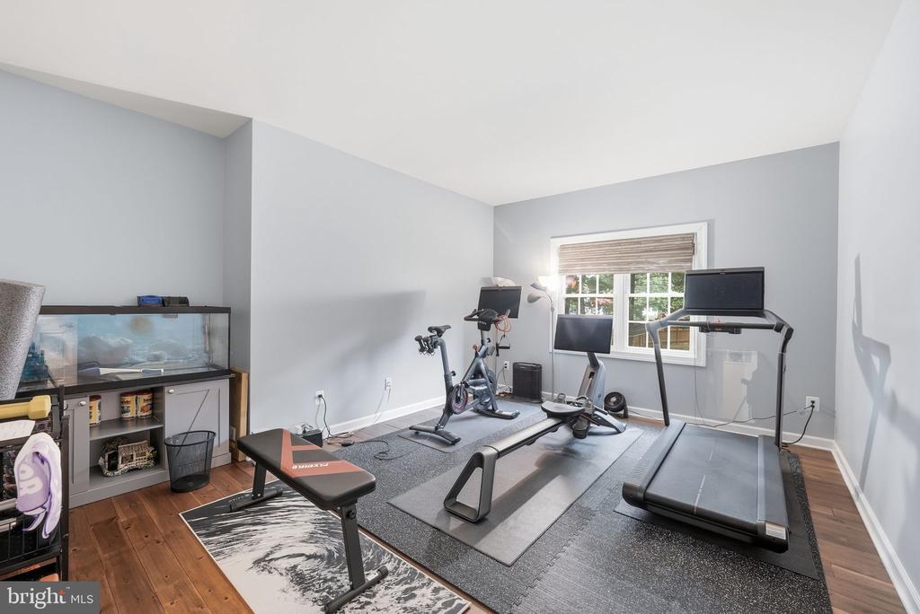 4720 FERRY LANDING ROAD