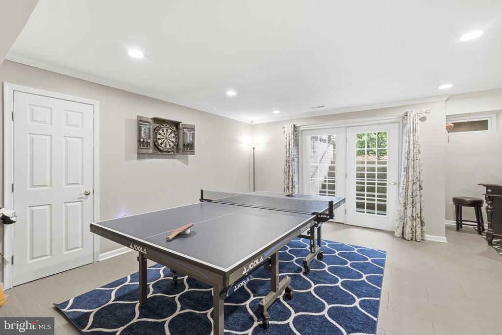 4720 FERRY LANDING ROAD