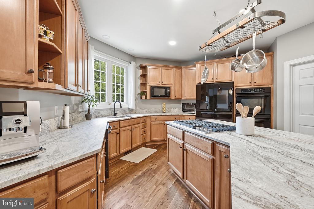 4720 FERRY LANDING ROAD
