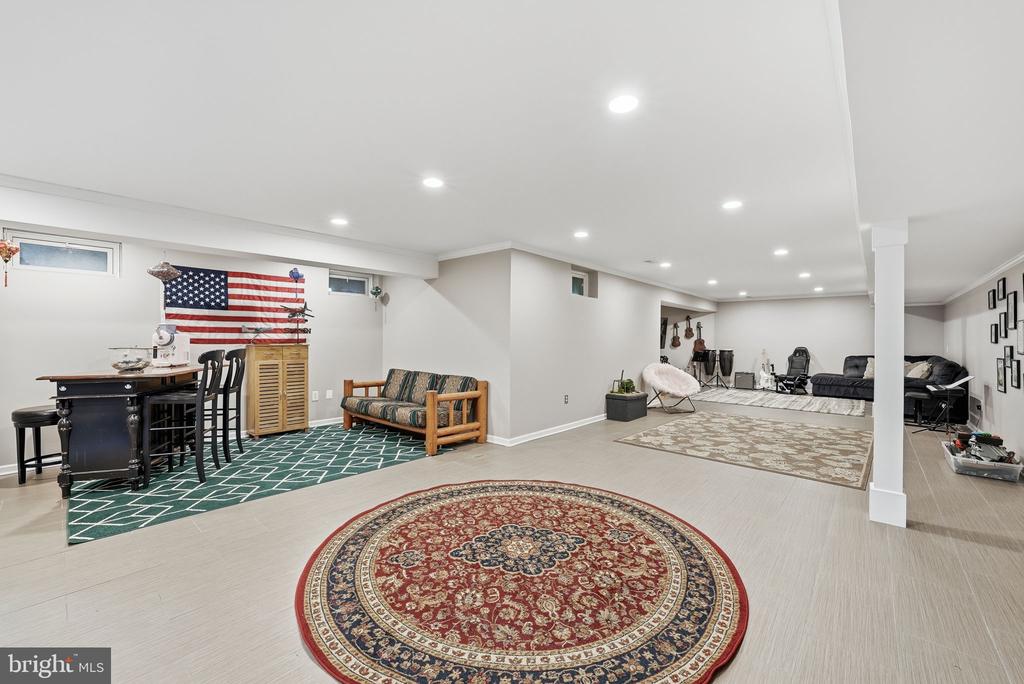 4720 FERRY LANDING ROAD
